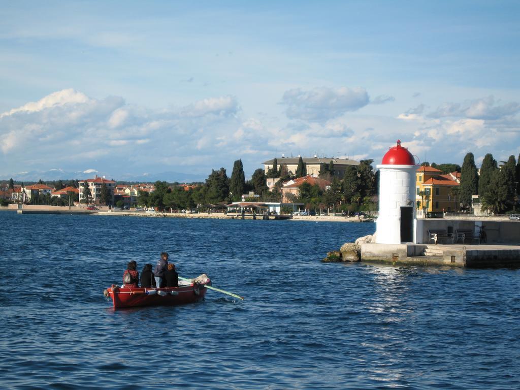 The White House Croatia Apartment Bibinje Bagian luar foto
